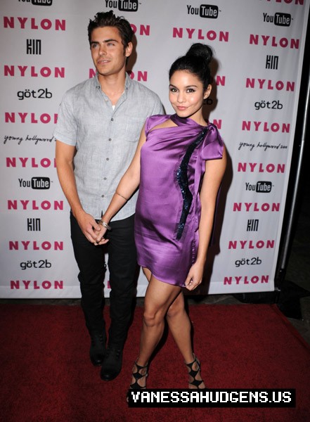 Young Hollywood party . 10110