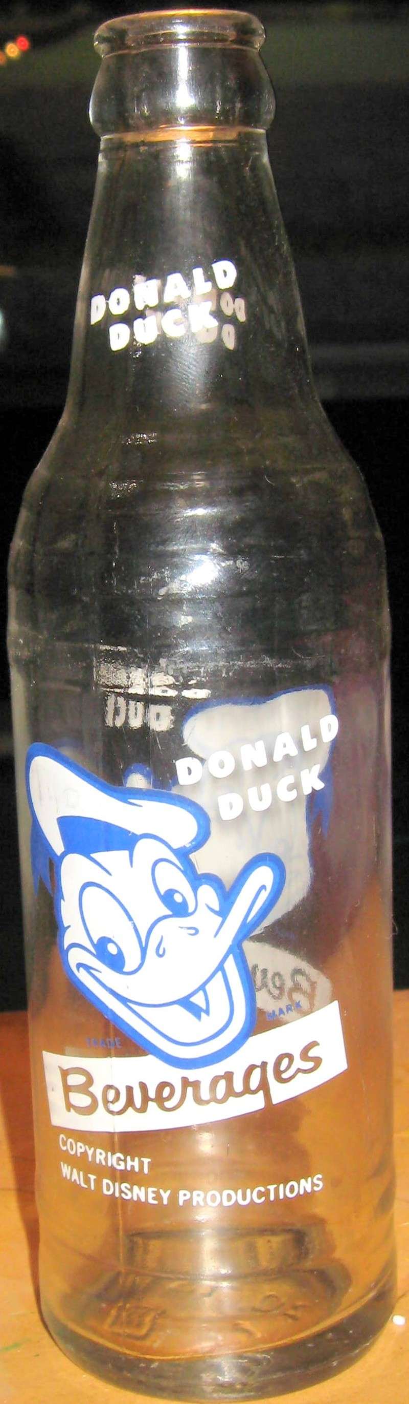 Donald Duck Cola embouteillé et vendu au Québec en 1953 Photo_45