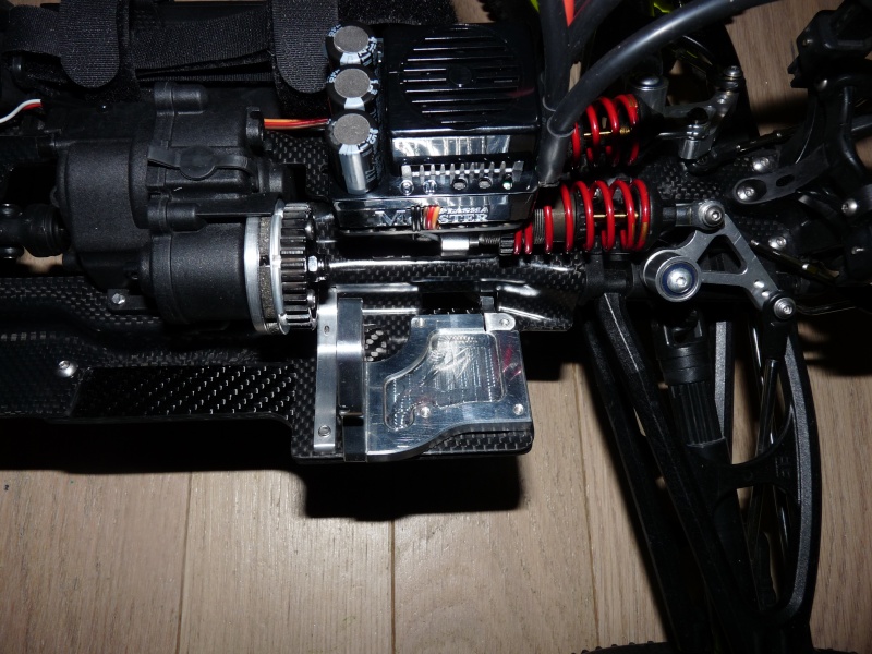 b-revo chassis alu et b-revo chassis carbone - Page 21 P1020015