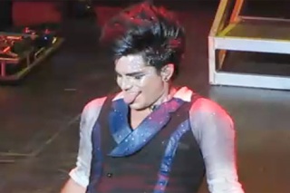 Adam Lambert News : 23/3/2011 470_1414