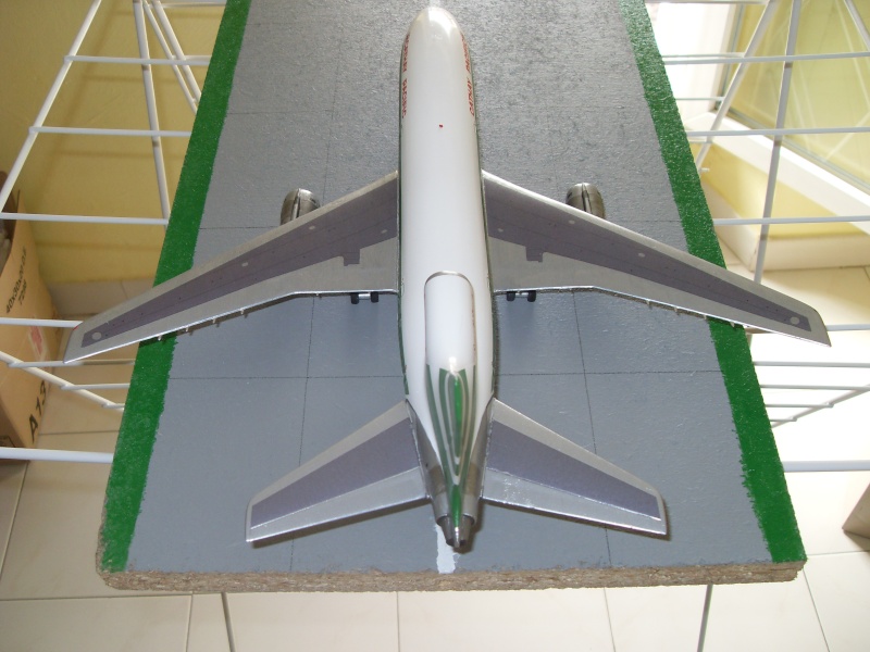 Lockheed tristar "Cathay Pacific" airfix 1/144 (decalcs nazca et from box) Sdc13617