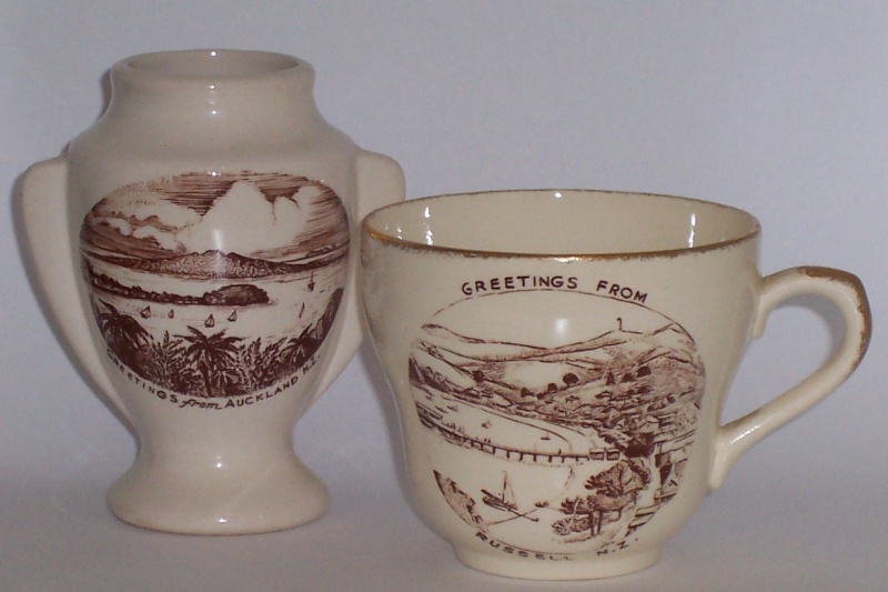 Lithographs of NZ scenes on pottery items 00911