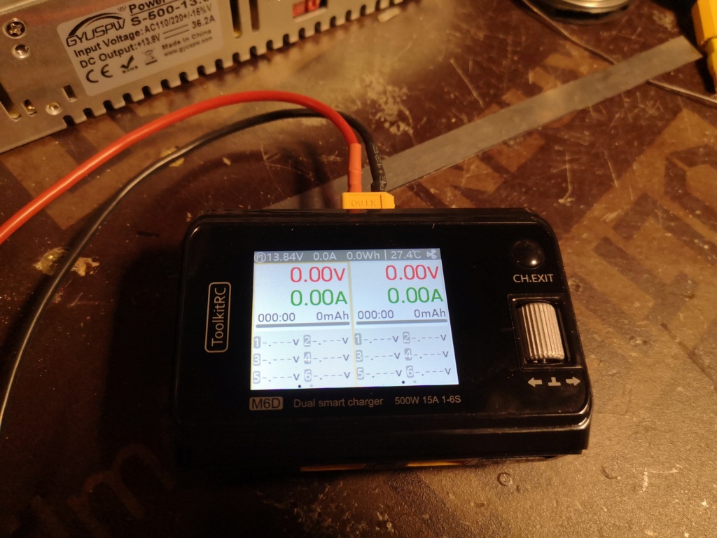 Nouveau chargeur ToolKitRC M6D + alim 13.8V 500w Charge18