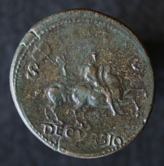 Le médailler de Caligula de Lugdunum Img_7973