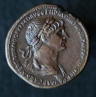 Le médailler de Caligula de Lugdunum Img_7974