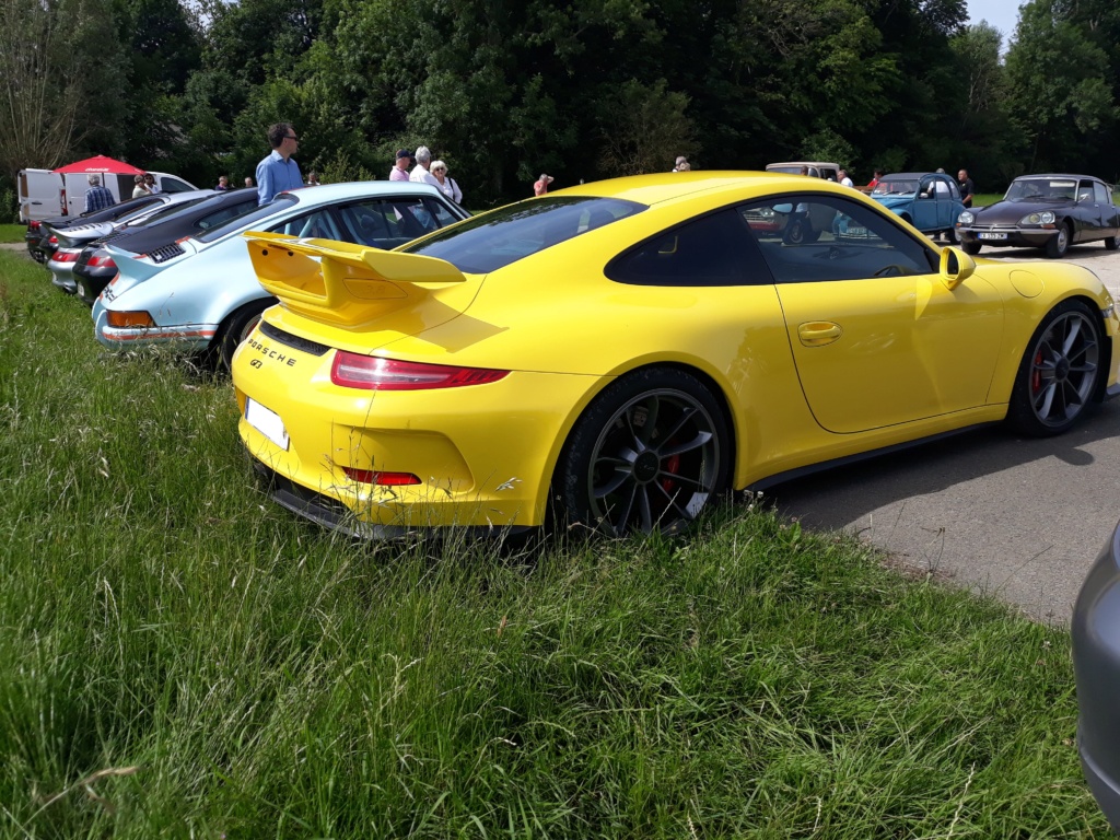 Cars & Coffee dans les Yvelines H610