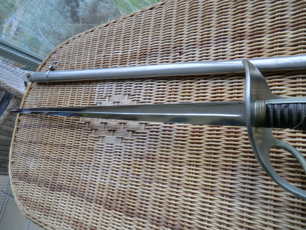 Curieux sabre de cavalerie modèle 1882 Cimg4014