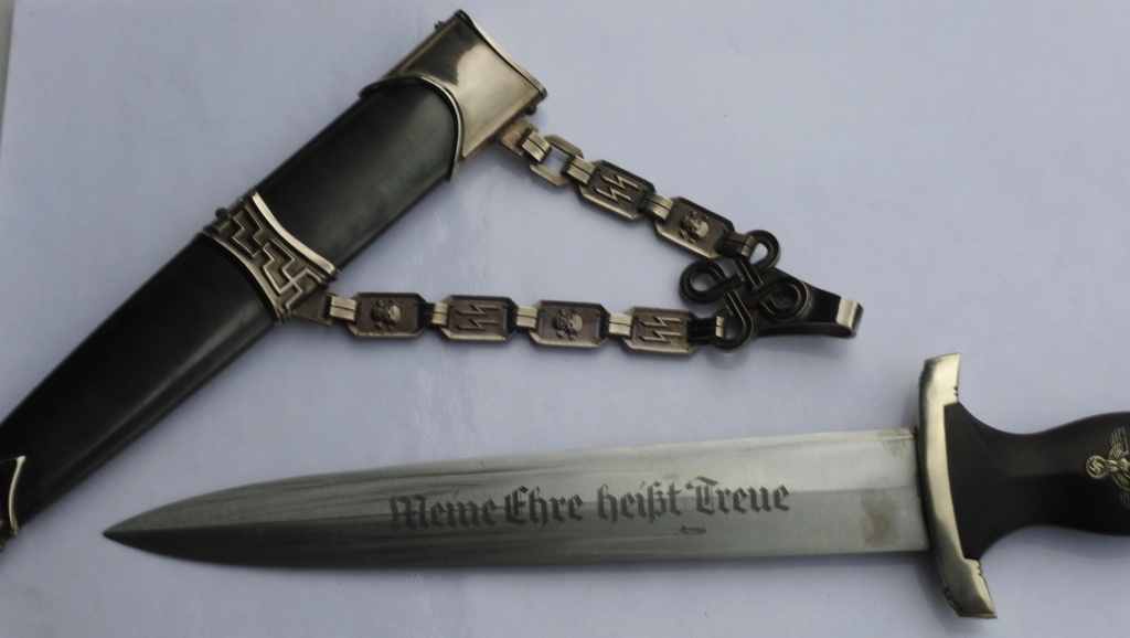 dague ss modéle à chainettes(kettendolch) type C Dscn9050