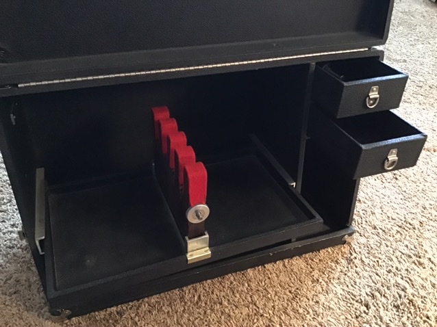 SOLD—4 Gun Box—Good Condition—$175 plus shipping Cd32a610