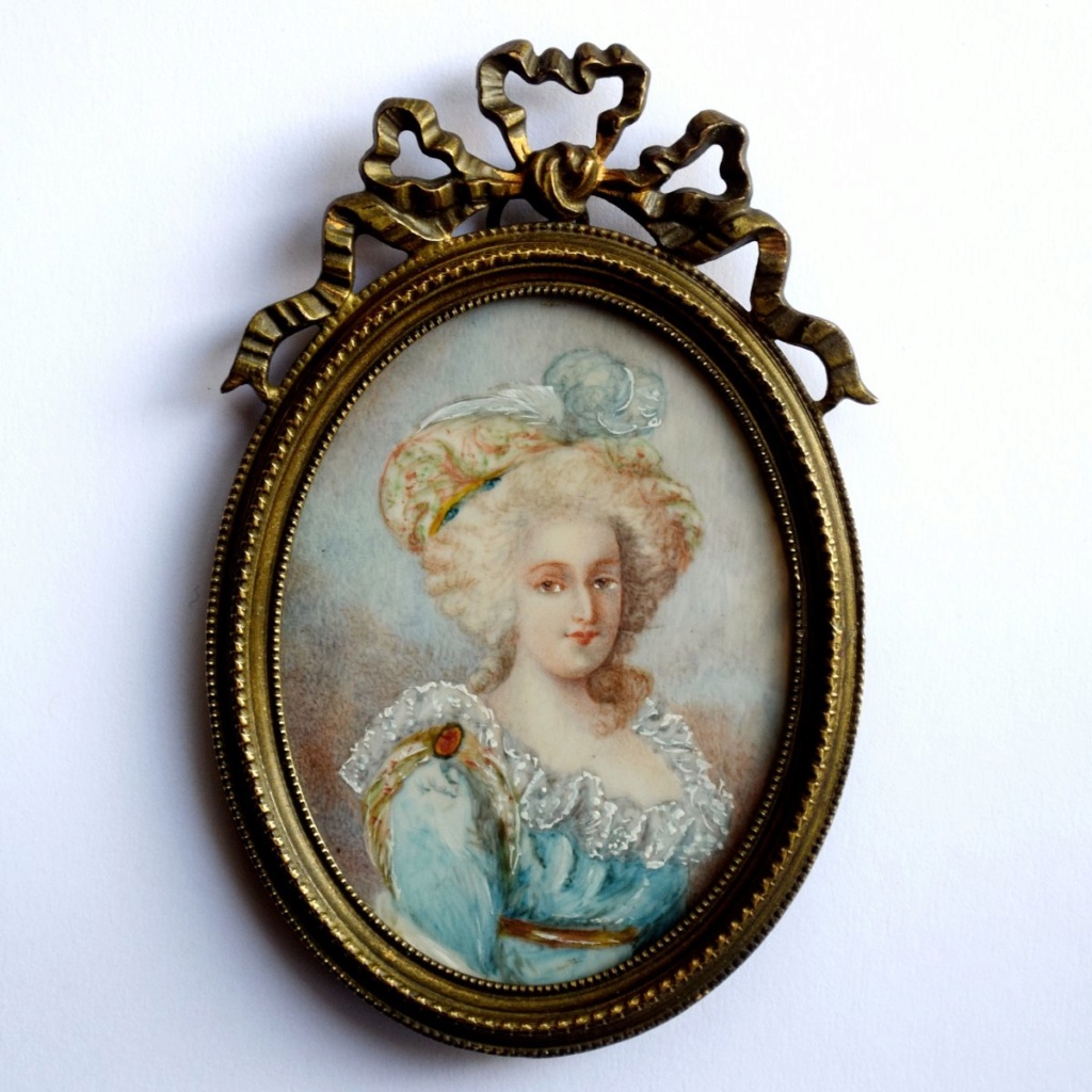 A vendre: miniatures de Marie Antoinette? - Page 8 47674710