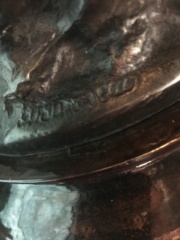 grand bronze surmonté d'un abat jour tiffany Img_5114