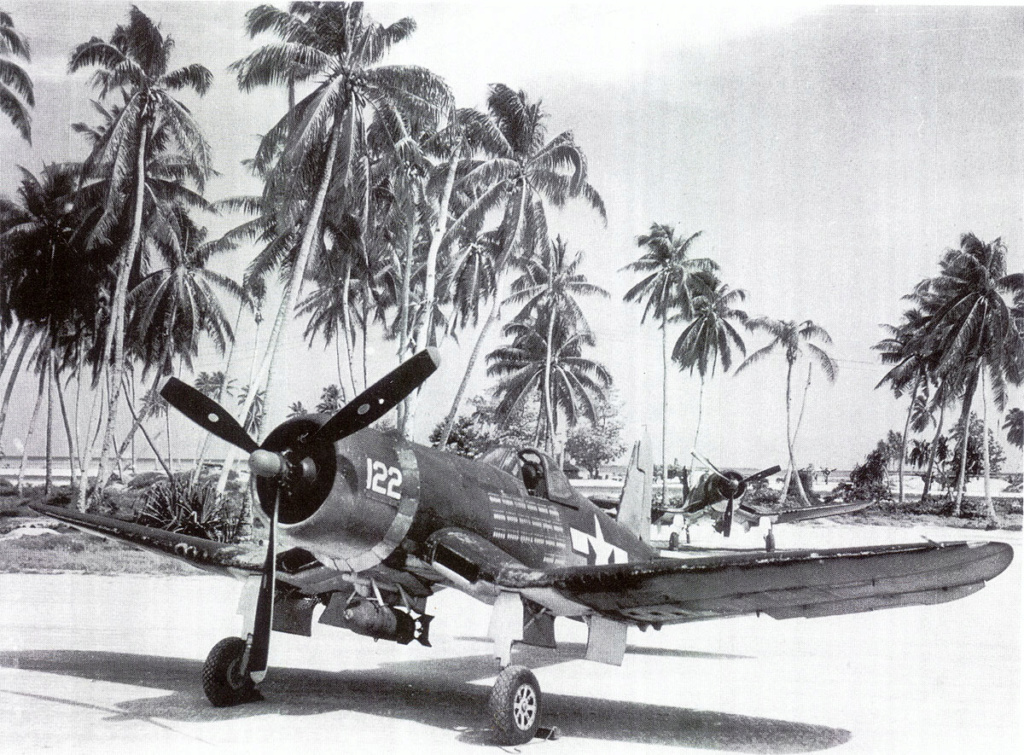 Chance Vought F4U-1А Academy 1/72 Vought10