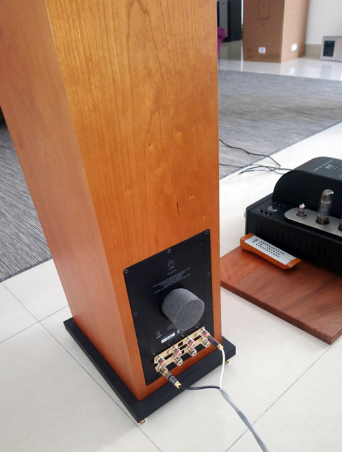 REDUCED! Linn Majik 140 Floorstanders w/ upgraded stands (Used) Linn_m14