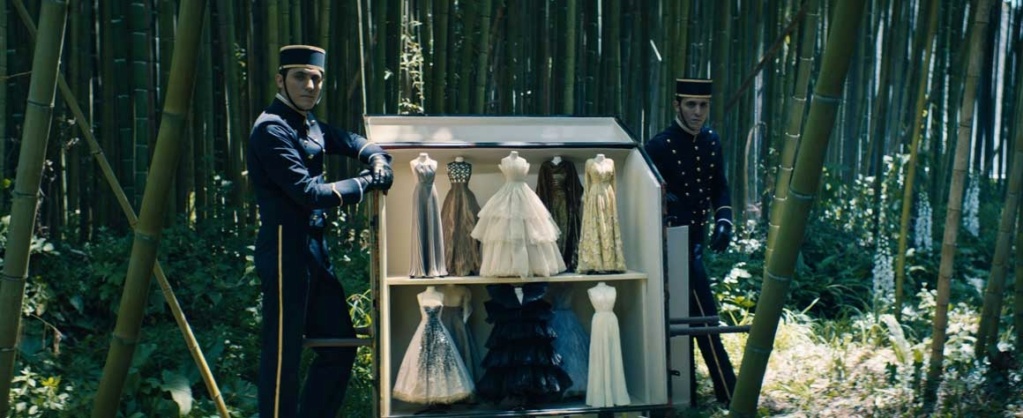 Derrière la collection Couture de Dior, la fabuleuse histoire du Théâtre de la Mode Dior_c10