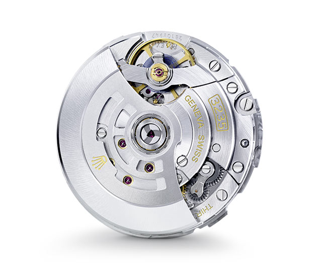 Avis d horloger 3235 vs. 8900