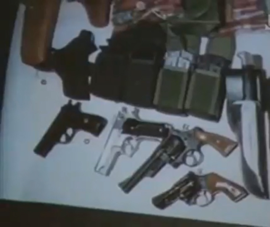 Photo's of mass murderer's weapons - Page 11 Richar10