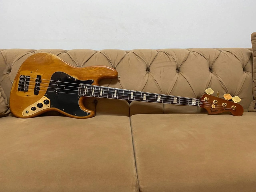 Fender Jazz Bass 1977 com case (novo) Fender - R$ 18.000,00 Photo_13