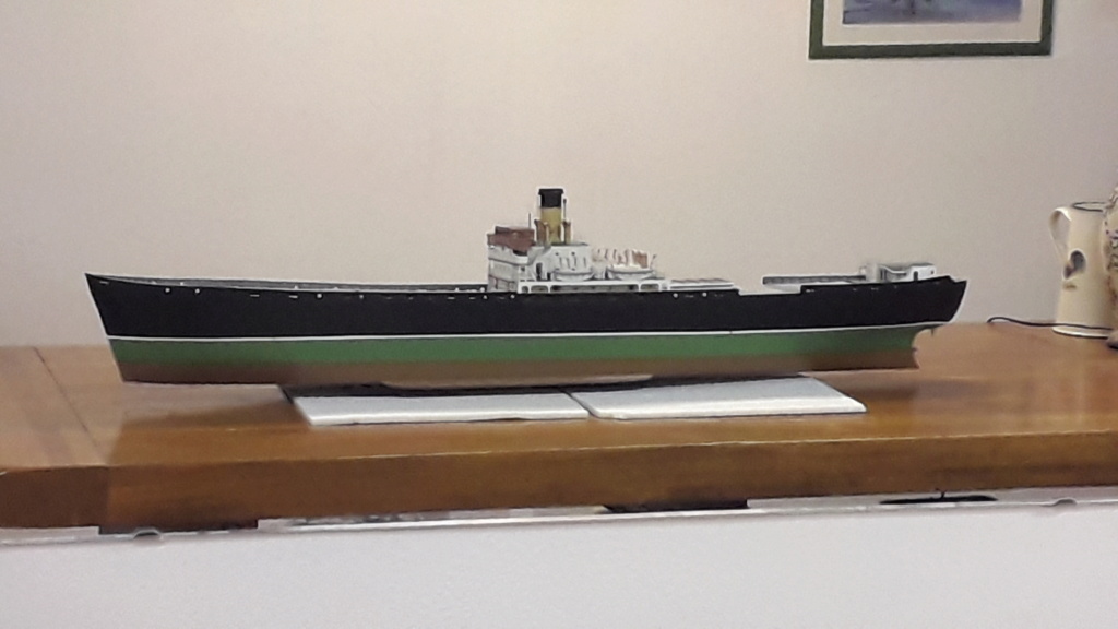 Liberty Ship civil customisé [scratch bois navigable] de lardy 20211134