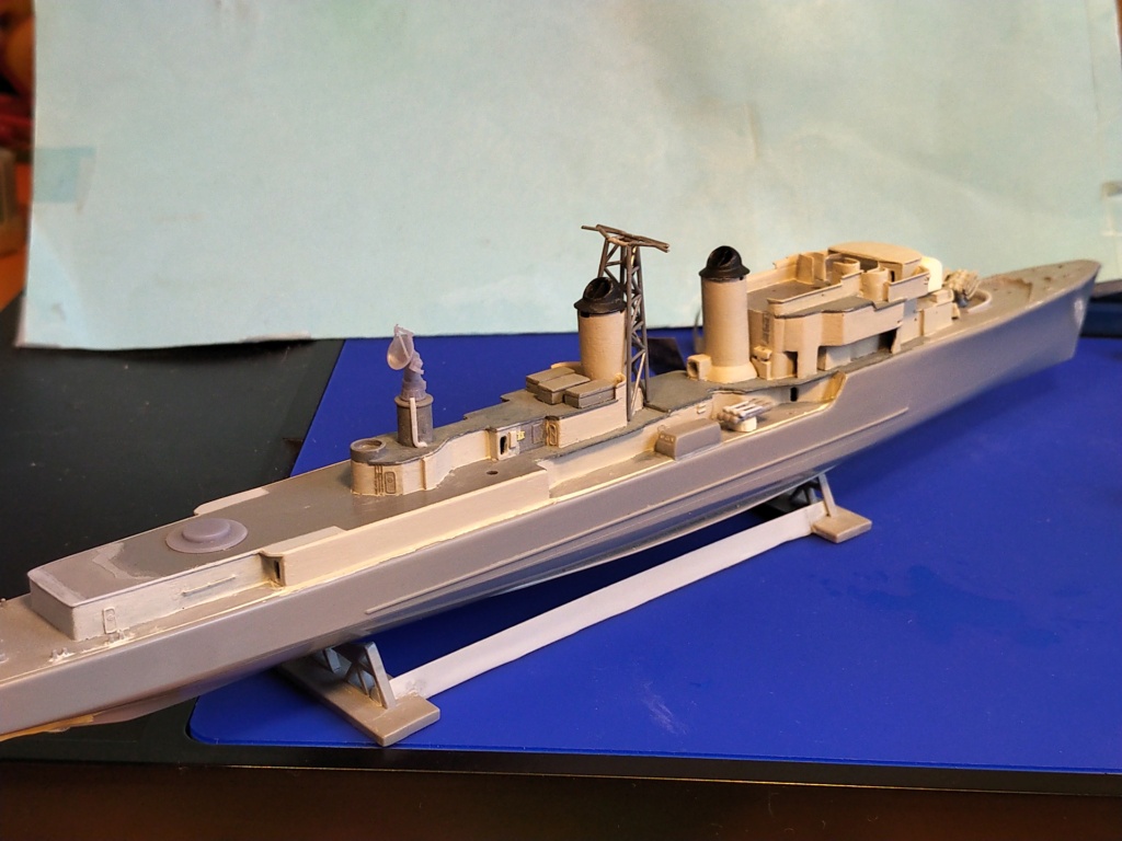 Escorteur d Escadre type T 47 D630 DU CHAYLA classe SURCOUF 1/400ème Réf L542 et divers accessoires L'ARSENAL - Page 4 Img_2182
