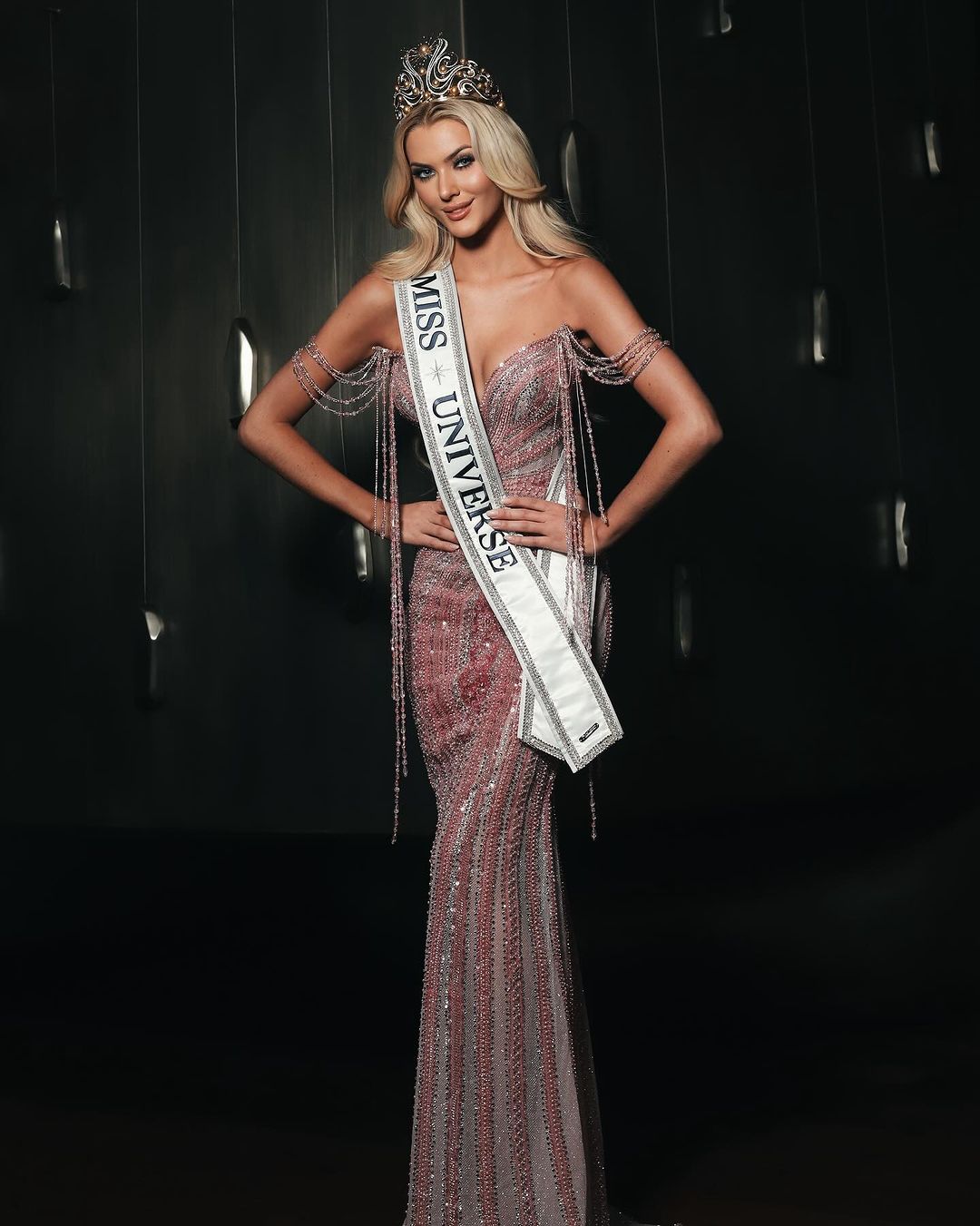 victoria kjær theilvig, miss universe 2024. - Página 2 53652412