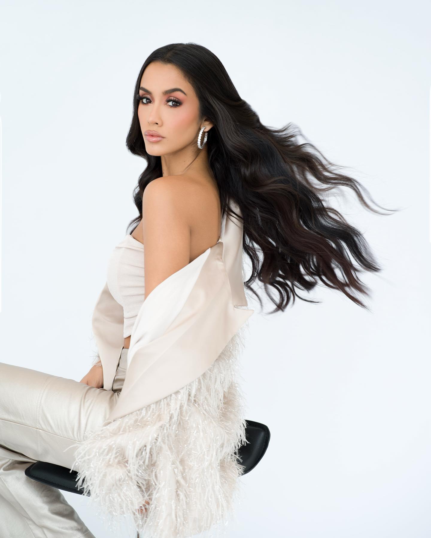 camila escribens, top 10 de miss universe 2023/top 10 de miss grand international 2019. - Página 10 Lpic6100