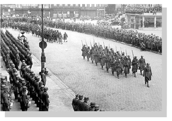 Reconstitution du défilé du 1 juin 1940 à lille. 810