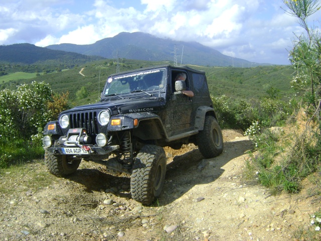 CORSICA JEEPER'S RAID AVENTURE 9 - du 13 au 16 MAI 2010 - Page 2 Dsc03115