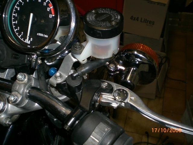 PREPARATION D UN Z1000 TOP EQUIPE - Page 3 Cimg1911