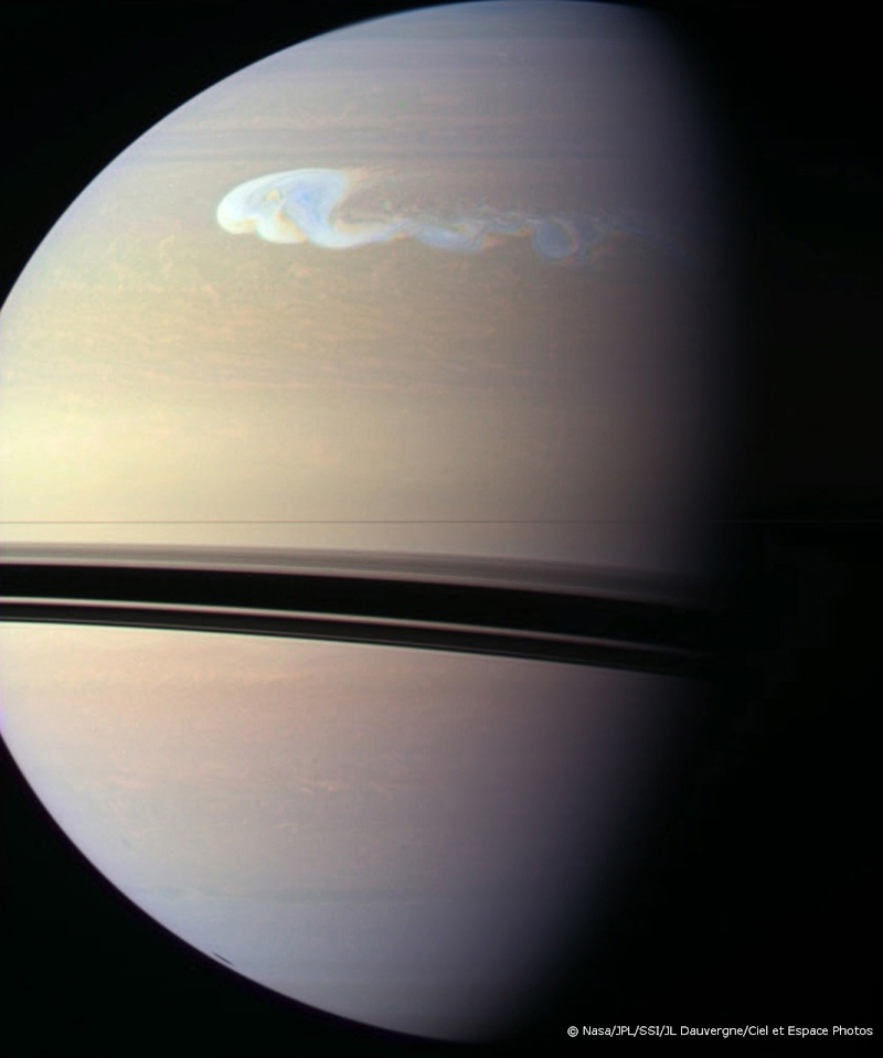Un peu d'actualit sur Saturne, seigneur des anneaux...  Saturn20