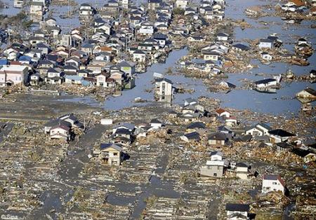 Le Japon frappé par un tsunami après un séisme majeur - Page 3 28153710