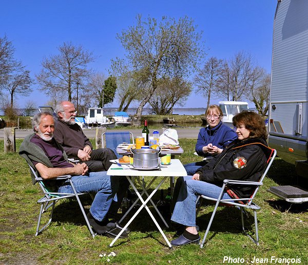 Les 24-25 Mars 2011 à Gastes (40160) Repas11