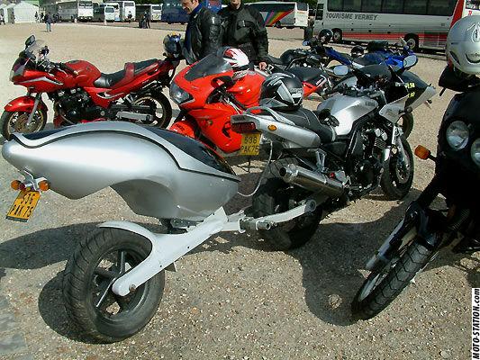 Le chainon manquant Bking/Goldwing... 698_no10