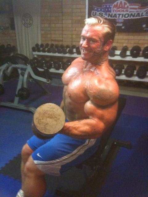 Lee Priest в очках
