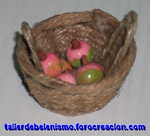 Cesto de manzanas Manzan10