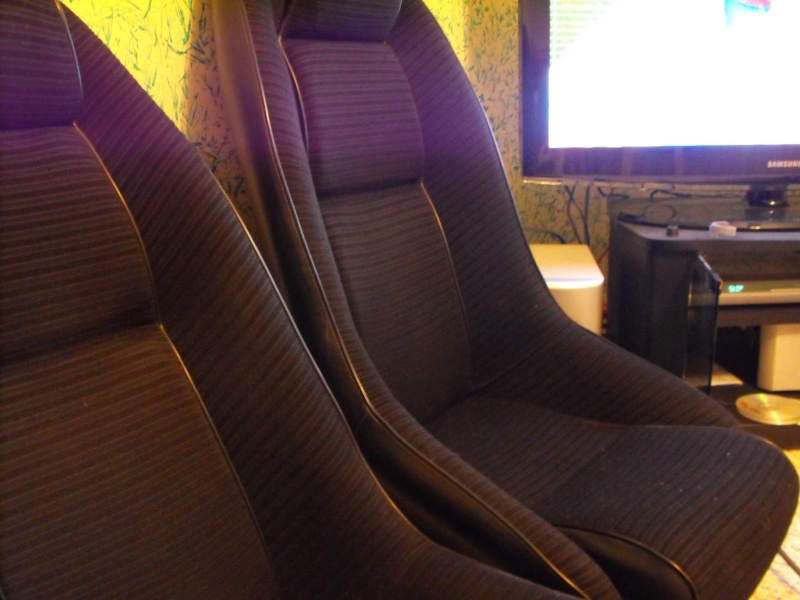 anyone no where to get gtr seats for a decent price 2009_017