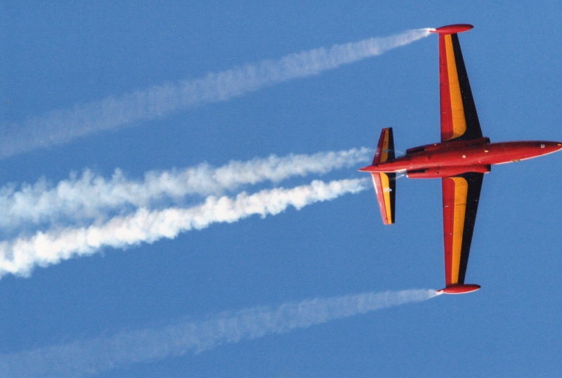 Patrouille des "Diables Rouges" sur Fouga Magister. Photo_51