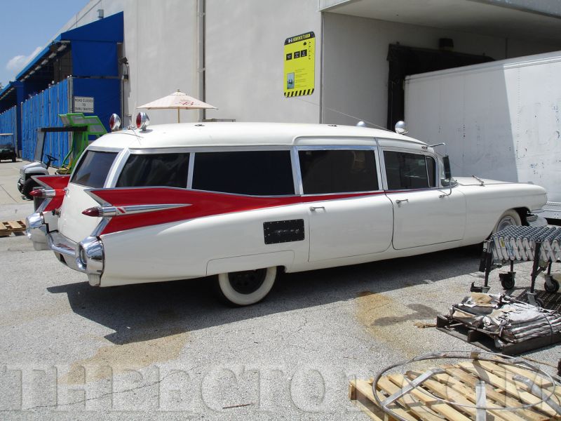 Ecto-1 (universal studio) Un10