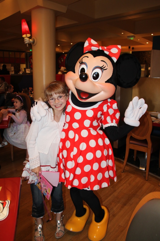 Happy Birthday....chez Mickey !!! - Page 3 Img_0516