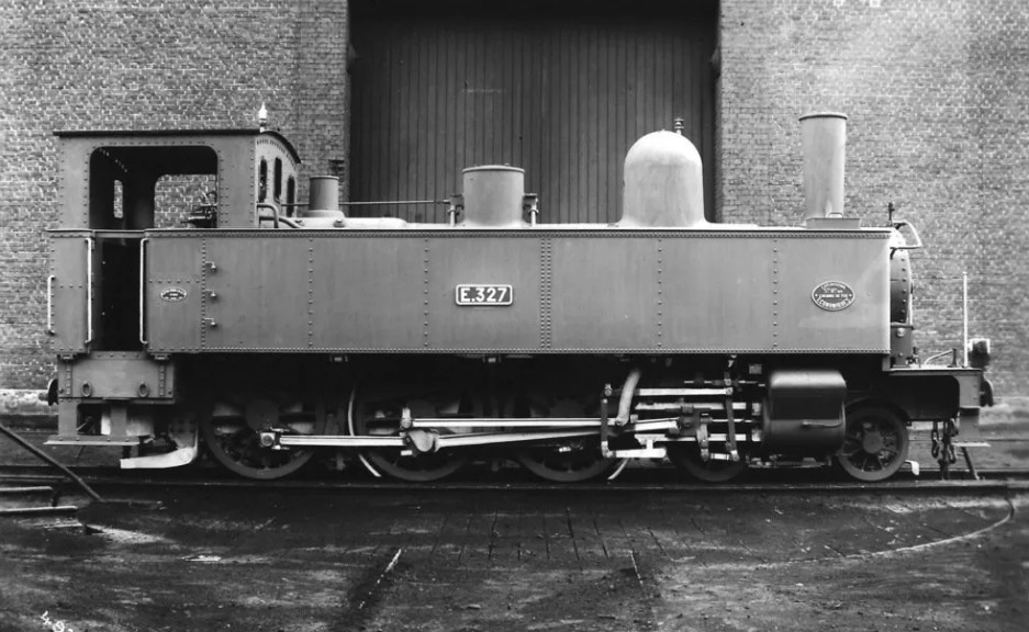locomotive vapeur 230T - E 327 ex Réseau Breton Train des Pignes CP Capt1409