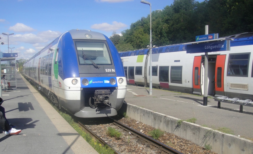 Rennes Chateaubriant à la mi décembre 2022 rame AGC Longue11