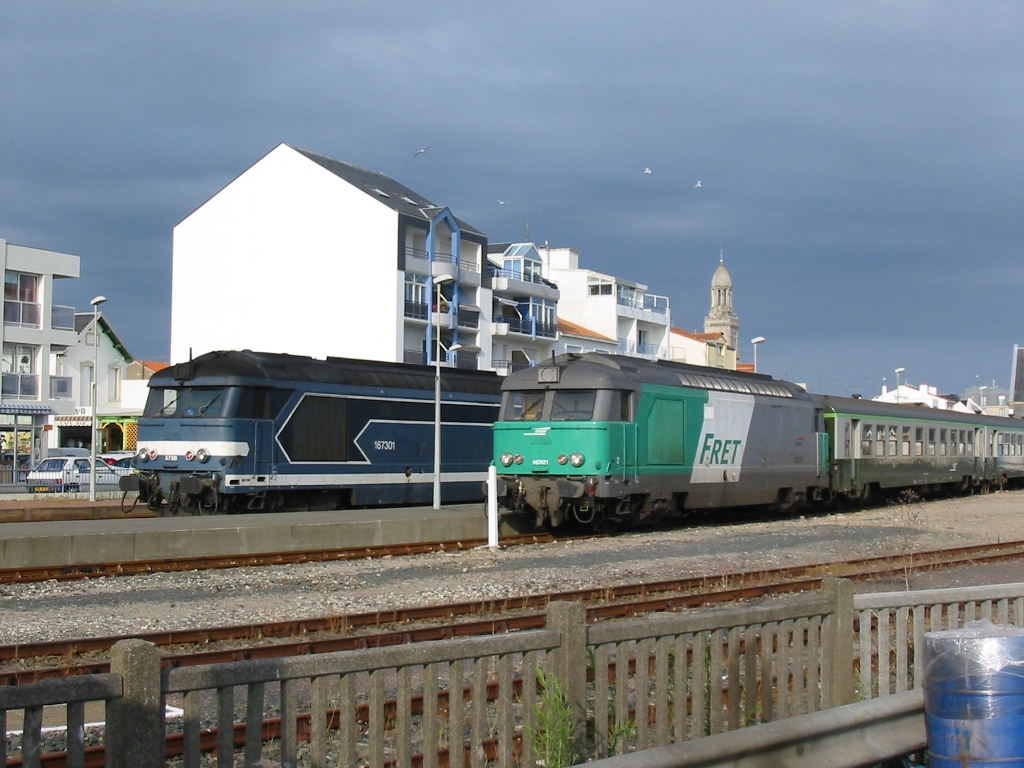 Gare de Saint-Gilles-Croix-de-Vie (PK 12,5) St_gil17