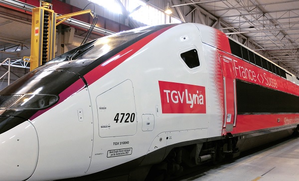 Rennes Ateliers - nouvelle livrée pour les TGV Lyria Suisse Tgv_ly10