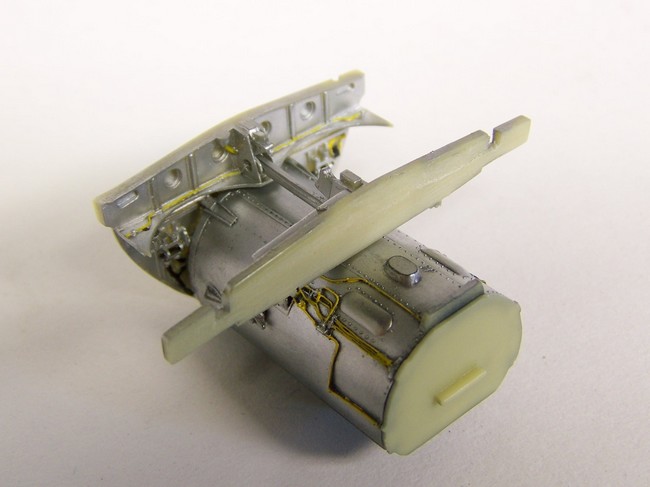 [MC0 - Tout Ouvert] Messerschmitt ME 262A-1a/U3 Schwalbe  Tamiya+ aires+ CMK   1/48 - Page 2 Caisse11