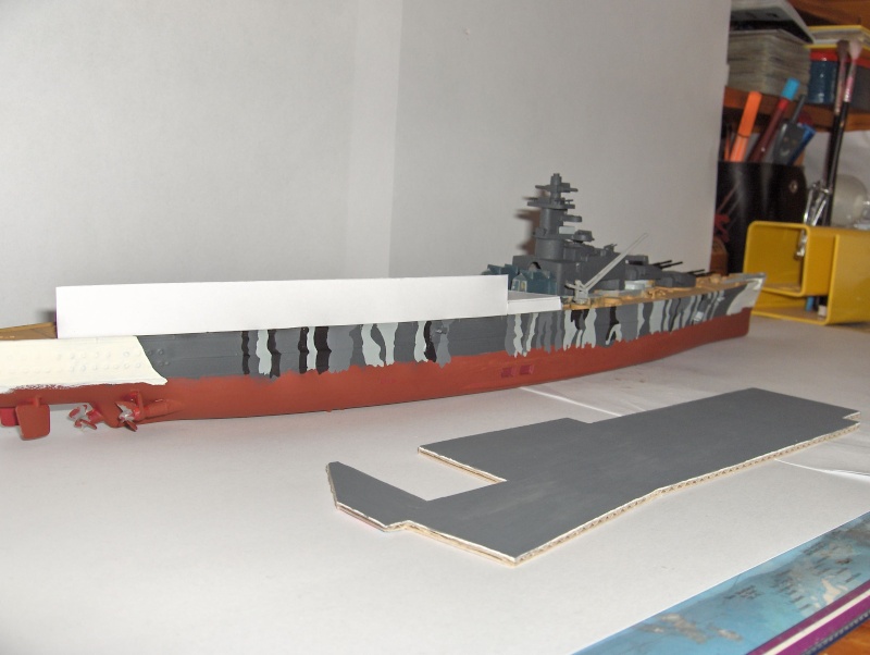 Conversion Tirpitz 1/570 en porte-hélico fictif - Page 2 Hpim0622