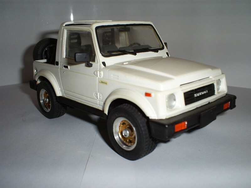 Suzuki Jimny custom et Cappuccino 1/24 Fujimi Jim210