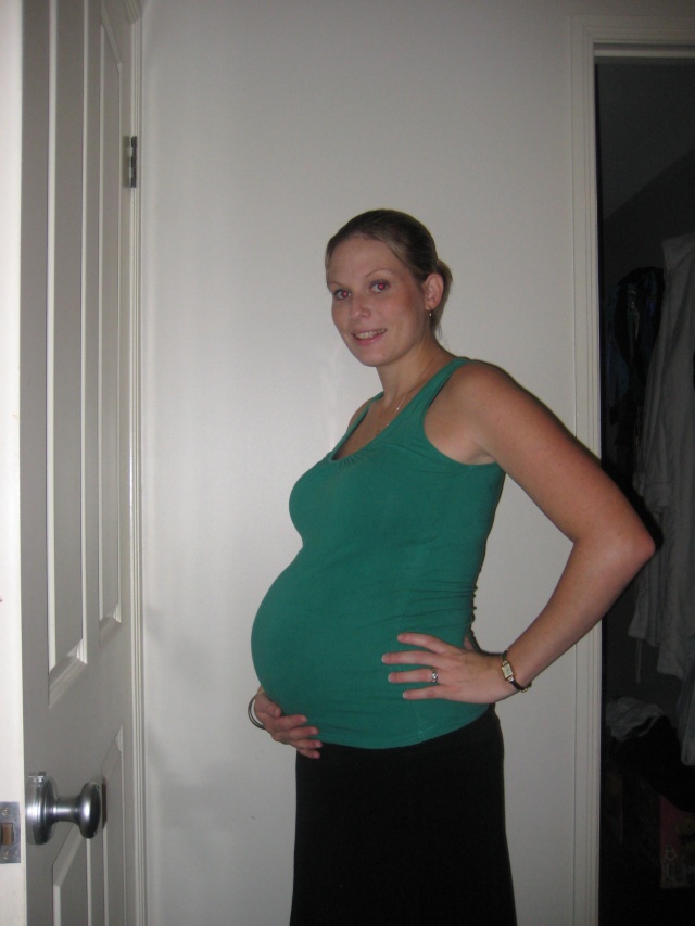 FROM BUMP TO BABY - bump pics!! - Page 32 34_wee11