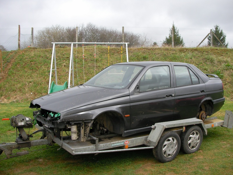 je donne despieces carrosserie alfa 155 - Page 3 Sany0042