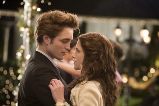 Sondaggio : Avreste preferito che Bella scegliesse Edward o Jacob? Edward11