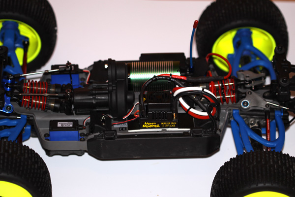 Mon E-revo brushless - Page 3 Img_0710