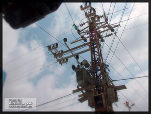 41 فائدة من فوائد انقطاع التيار الكهربائي في غزة Electr10